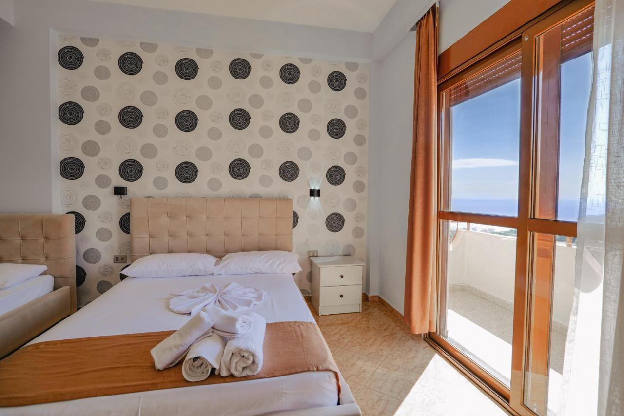 Hotel Panorama Himare Esterno foto