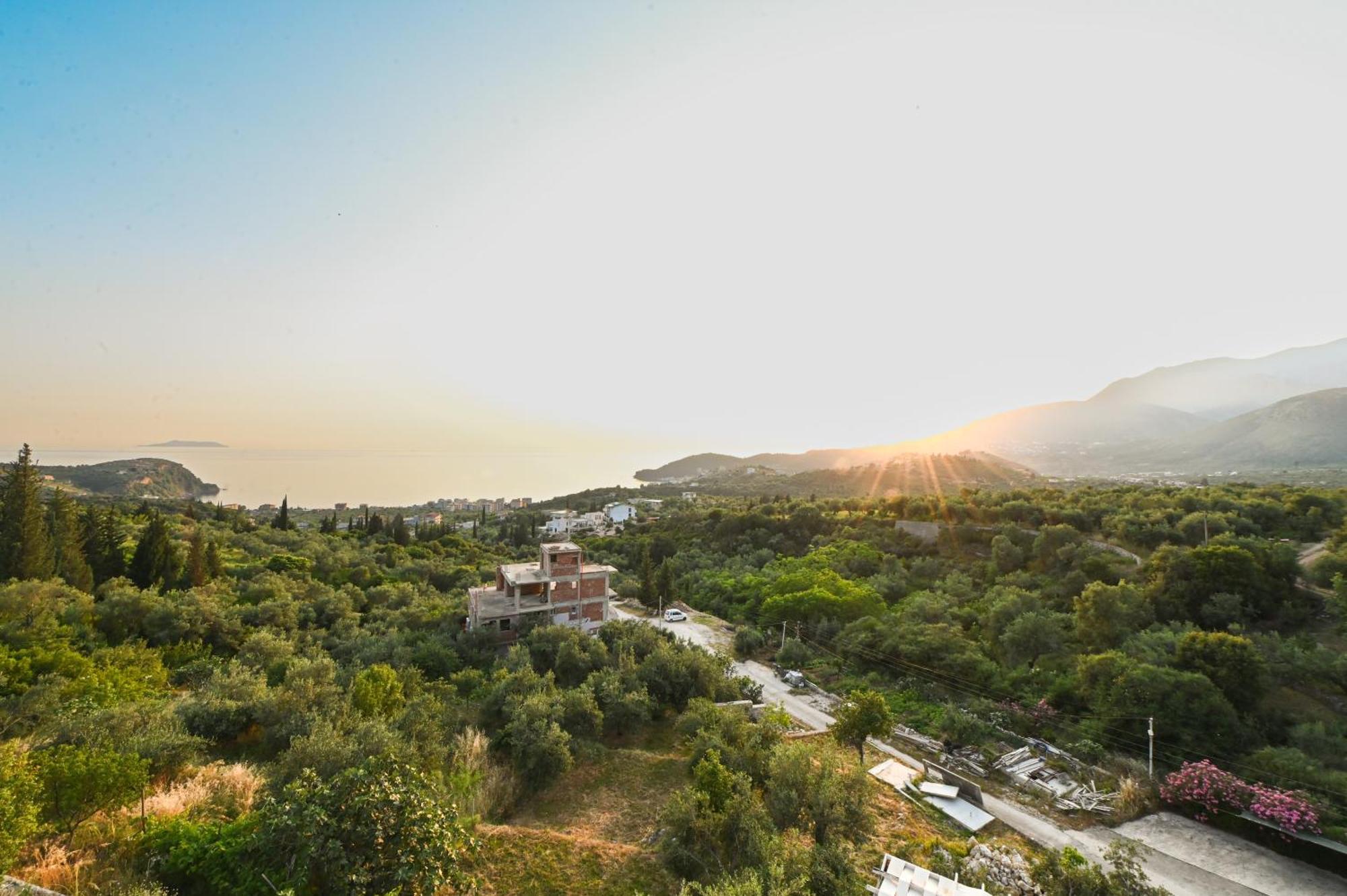 Hotel Panorama Himare Esterno foto