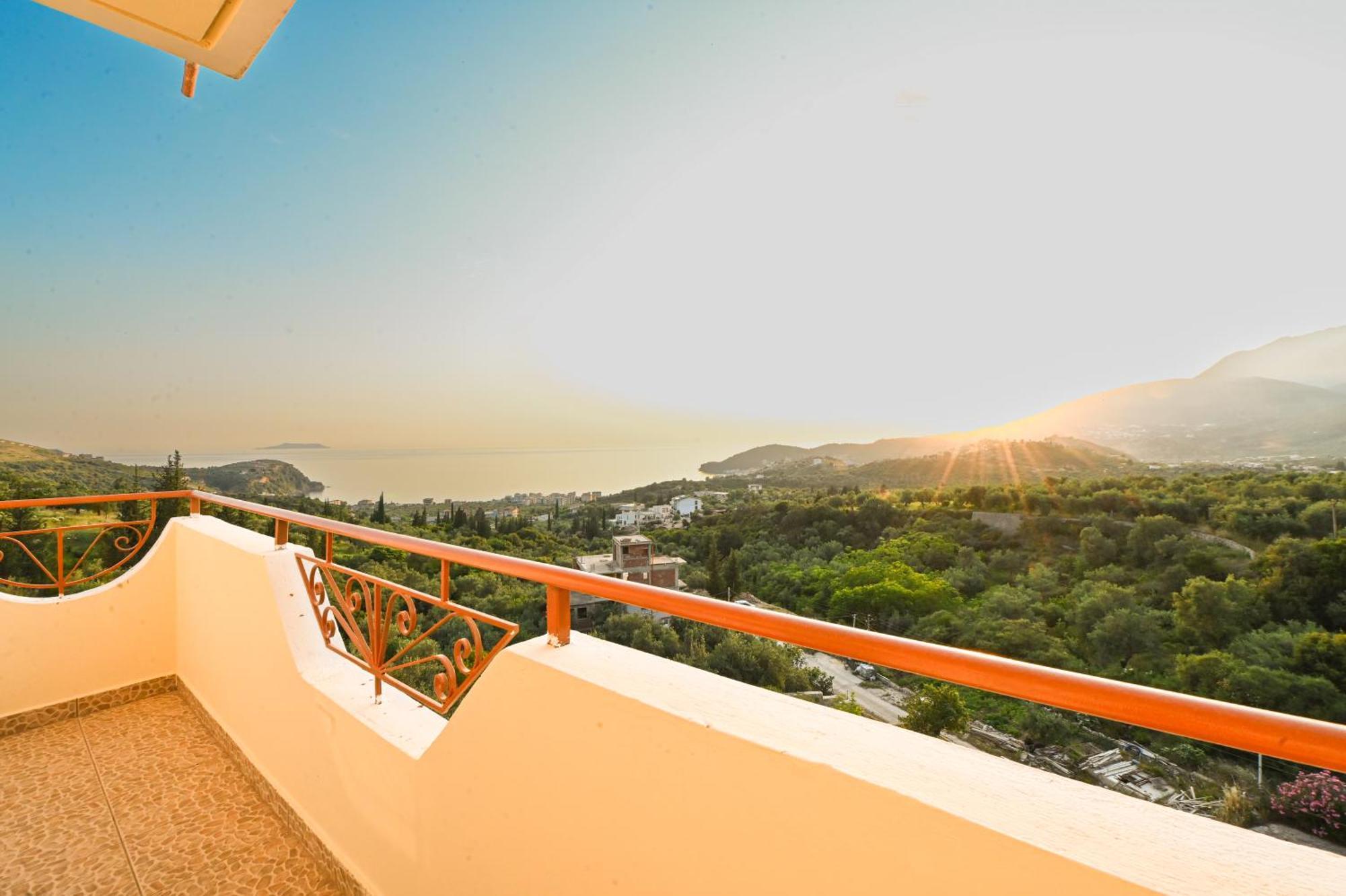 Hotel Panorama Himare Esterno foto