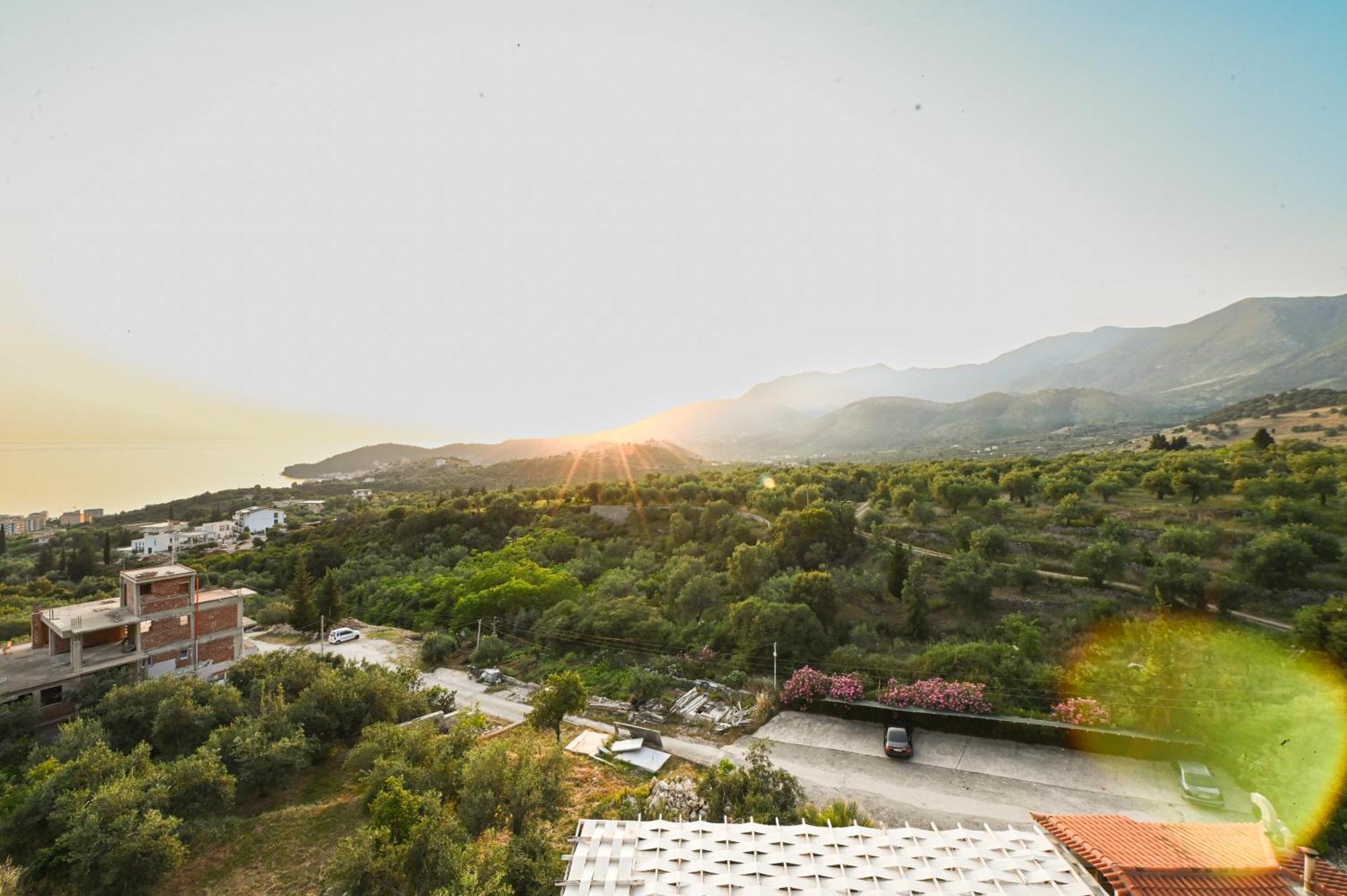Hotel Panorama Himare Esterno foto