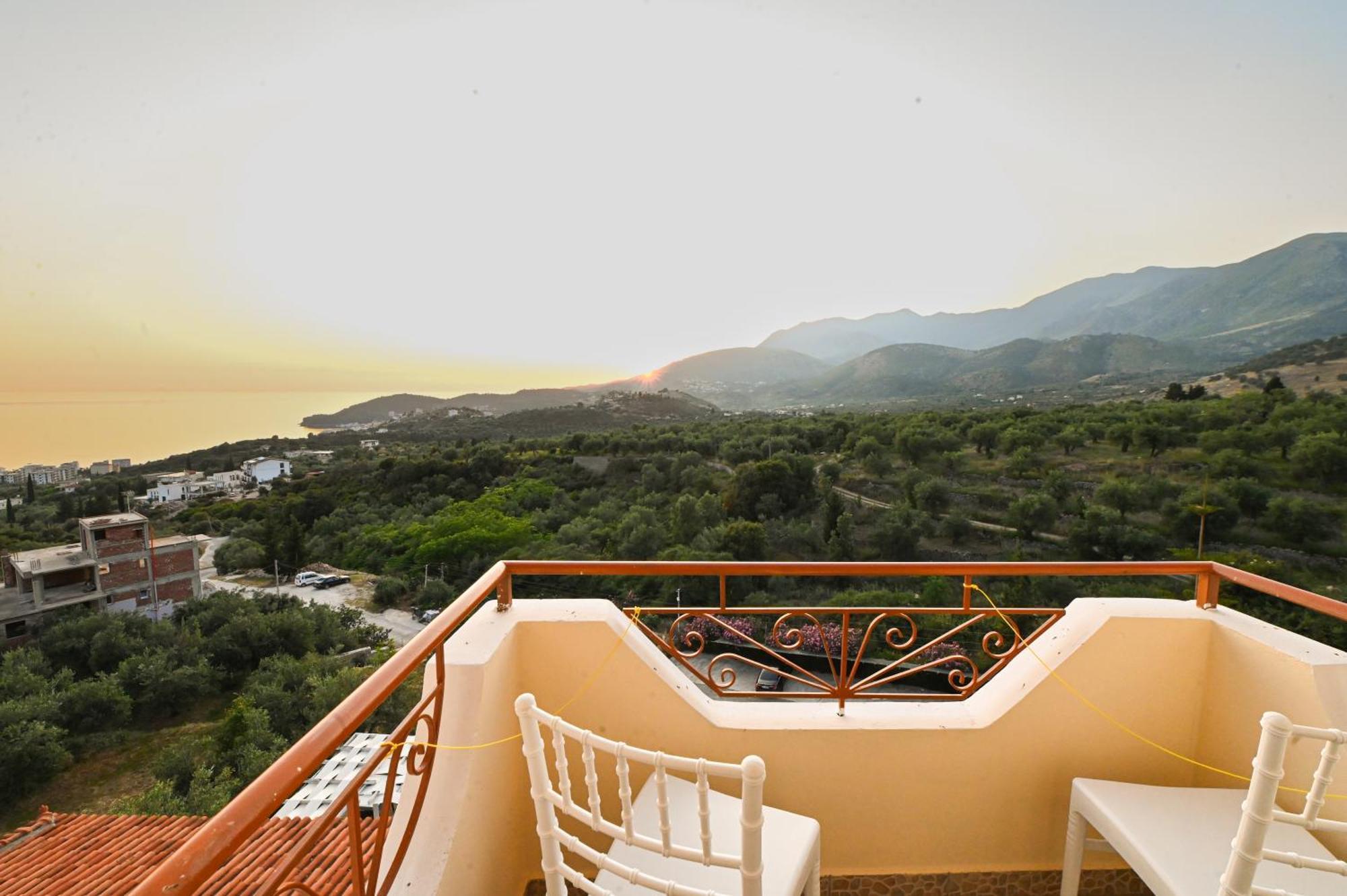 Hotel Panorama Himare Esterno foto
